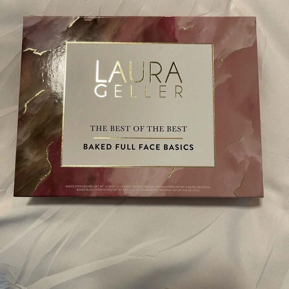 Laura Geller complete travel box of her famous baked makeup. - Picture 1 of 3
